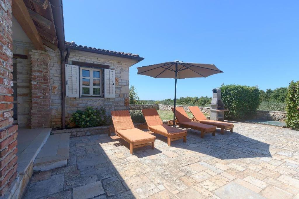 Villa Olivetta - Istrische Villa mit Meerblick nahe Porec Barat  Exterior foto