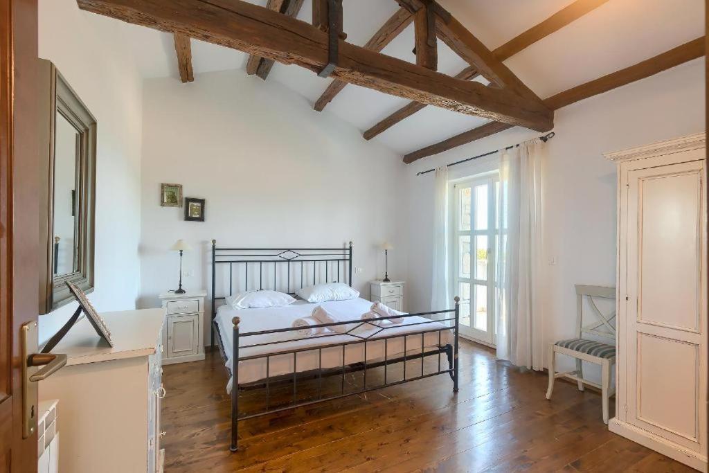 Villa Olivetta - Istrische Villa mit Meerblick nahe Porec Barat  Exterior foto