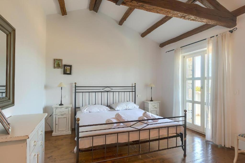 Villa Olivetta - Istrische Villa mit Meerblick nahe Porec Barat  Exterior foto