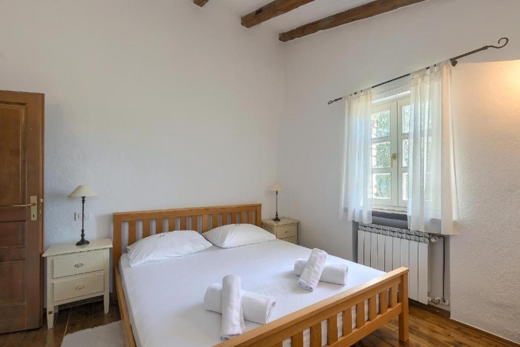 Villa Olivetta - Istrische Villa mit Meerblick nahe Porec Barat  Exterior foto