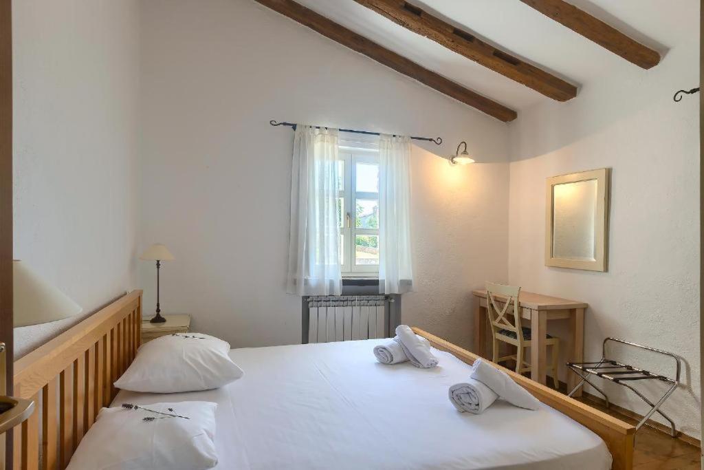 Villa Olivetta - Istrische Villa mit Meerblick nahe Porec Barat  Exterior foto