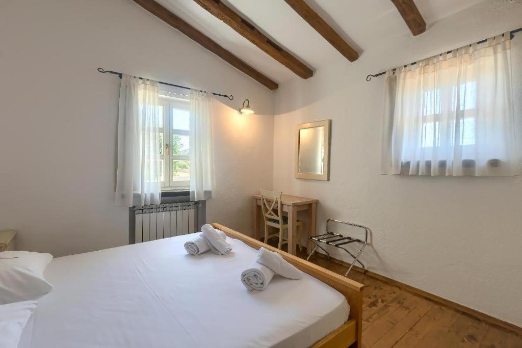 Villa Olivetta - Istrische Villa mit Meerblick nahe Porec Barat  Exterior foto